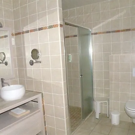 Le Relais Du Puits Bed & Breakfast 3*